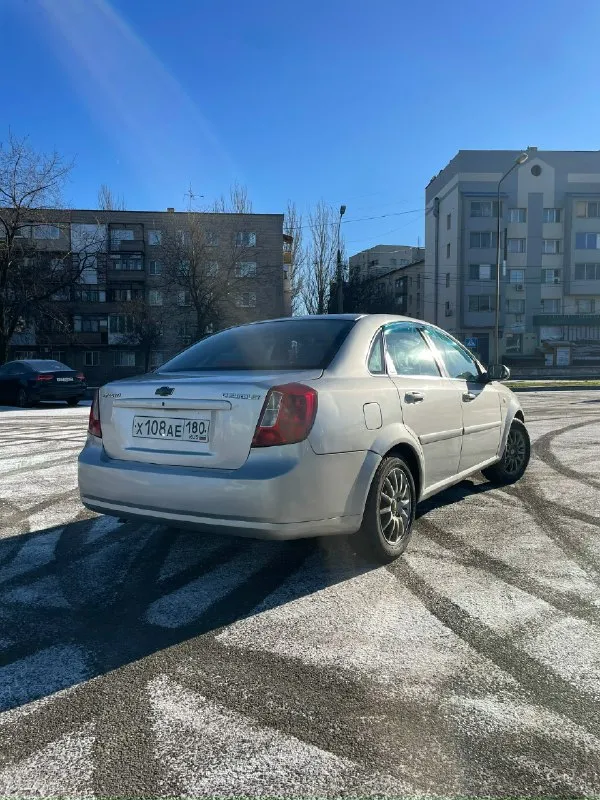 Продам chevrolet lacetti лачети 1,6 мт 2006г. В. Пробег: 246 тыс. Км я собственник, продаю семейный автомобиль. Салон в отличном состоянии. Машина полностью обслужена. Перебрана вся ходовая на 240тыс. Пробега заменен грм. Масло и фильтра менялись каждый 8-9тыс. Масло не ест от слова совсем. Коробка не выбивает, всё отлично за машиной следили. Для её пробега есть небольшие дефекты по лкп - кондиционер холодит; - печка жарит; - электрорегулировка зеркал; - подогрев заднего стекла; - 4 стеклоподьемника; я за честную продажу, пишу сразу иногда выбивает чек. Проверили на диагностике это задняя лямбда (совсем не касающаяся работы автомобиля проблема), и из-за лямбды иногда выдает ошибку датчика распредвала фото с диагностики прилагаю. Цена 590к руб. Адекватный торг у машины. Телефон для связи: +7 (949) 335-03-42
📞 Звоните: +7(949)3350342 - фотография - 4