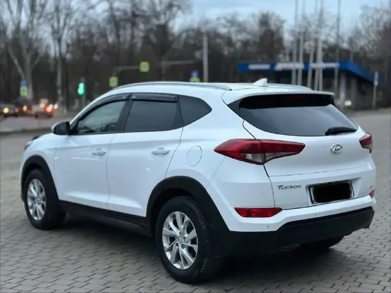 Hyundai tucson
2016Г бензин 2.0
Автомат
Автомобиль в хорошем состоянии!!
Не каких вложений не требует!
В максимальной комплектации за исключением люка!
Без ключевой доступ,
Старт/стоп,
4Wd подключаемый полный привод,
Салон кожа,
Подогрев сидений,
Подогрев руля,
Климат-контроль,
Круиз-контроль,
Камера заднего вида,
Парктроники,
Мульти-руль,
Монитор мультимедиа,
И многое другое,
Два ключа,
С документами полный порядок!!!!!
Переоформление в мрэо!
Цена 1.810₽
Все вопросы по тел +79494681080
📞 Звоните: +7(949)4681080 - фотография - 4