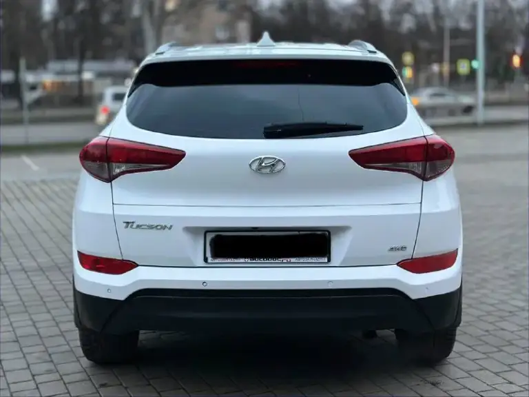 Hyundai tucson
2016Г бензин 2.0
Автомат
Автомобиль в хорошем состоянии!!
Не каких вложений не требует!
В максимальной комплектации за исключением люка!
Без ключевой доступ,
Старт/стоп,
4Wd подключаемый полный привод,
Салон кожа,
Подогрев сидений,
Подогрев руля,
Климат-контроль,
Круиз-контроль,
Камера заднего вида,
Парктроники,
Мульти-руль,
Монитор мультимедиа,
И многое другое,
Два ключа,
С документами полный порядок!!!!!
Переоформление в мрэо!
Цена 1.810₽
Все вопросы по тел +79494681080
📞 Звоните: +7(949)4681080 - фотография - 5