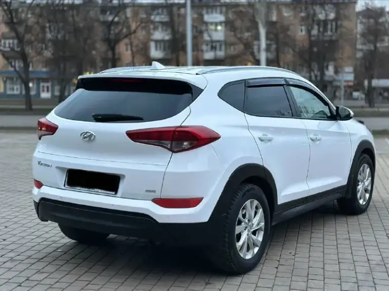 Hyundai tucson
2016Г бензин 2.0
Автомат
Автомобиль в хорошем состоянии!!
Не каких вложений не требует!
В максимальной комплектации за исключением люка!
Без ключевой доступ,
Старт/стоп,
4Wd подключаемый полный привод,
Салон кожа,
Подогрев сидений,
Подогрев руля,
Климат-контроль,
Круиз-контроль,
Камера заднего вида,
Парктроники,
Мульти-руль,
Монитор мультимедиа,
И многое другое,
Два ключа,
С документами полный порядок!!!!!
Переоформление в мрэо!
Цена 1.810₽
Все вопросы по тел +79494681080
📞 Звоните: +7(949)4681080 - фотография - 6