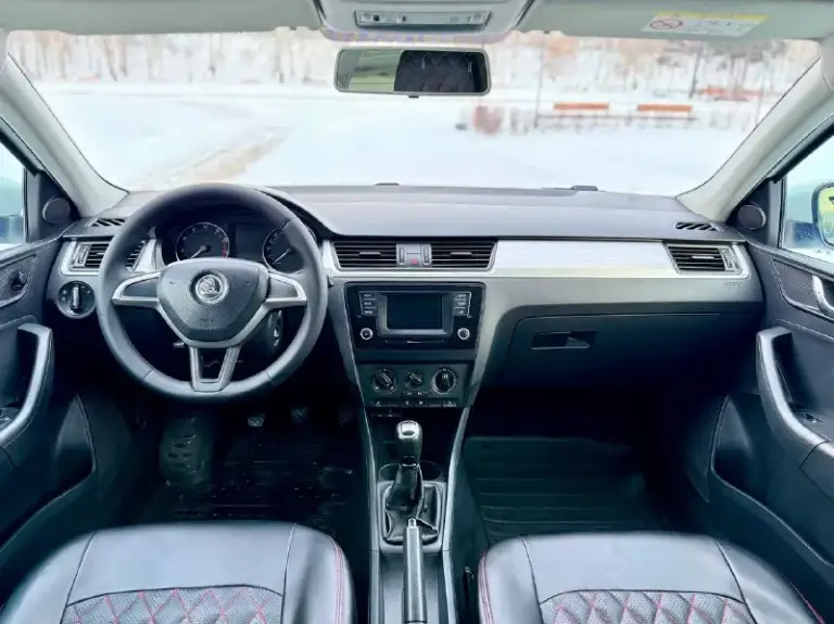🚘 Skoda rapid

💰Цена: 900 000р.
🏢Город: мариуполь
📅Год выпуска: 2017
🧾Пробег: 194 610 км.
⚙️Двигатель: 1.6
⛽Топливо: бензин
⚙️Кпп: механика

📞 Телефон:

+7-949-727-41-51
+7-989-263-55-56
+7-949-551-91-52

💾 Описание:

Всеми любимый, проверен. .. Года.
✅ Отличное состояние.
✅ Лифтбэк - огромный багажник.
✅ Надежный двигатель.
✅ Маленький расход топлива.
✅ Южная эксплуатация.

❄️ Кондиционер (работает отлично), кожаный руль, электропакет, abs, airbag, птф, усилитель руля, центральный замок, штатная магнитола с bluetooth, подогрев сидений, новая зимняя резина, бортовой компьютер.

Улица шевченко 2️⃣6️⃣9️⃣

🏦 Возможна продажа в кредит по двум документам. - фотография - 8