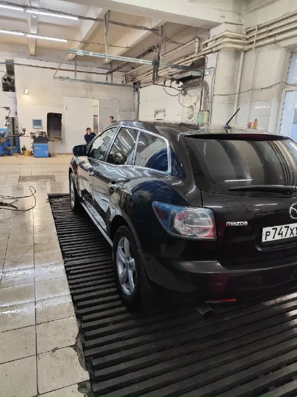 Продам mazda cx-7 2008 год, постоянный учёт, я собственник +7 949 446-15-40 андрей. Продег 158 тыс, двигатель 2.3 турбо после капитального ремонта, все чеки и заказ наряды имеются. После ремонта прошла 2 тыс. , новая турбина, коробка автомат, полный привод. Комплектация: кожаный салон, безключевой доступ, климат контроль, круиз контроль, система стабилизации esp, усилитель руля, мультируль, полный электро пакет, подогрев передних сидений, электро привод сидений, ксенон линзы, акустическая система bose, датчик дождя, адаптивный свет, люк. Автомобиль в полной комплектации, новая летняя резина. Дебальцево, цена 1 100 000 т. Р.
📞 Звоните: +7(949)4461540 - фотография - 4