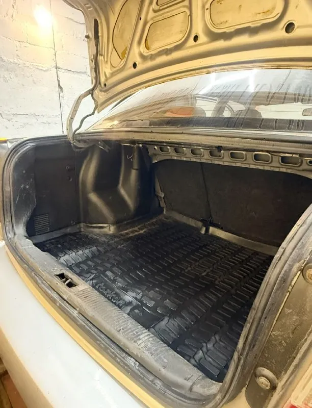 Hyundai accent ( хендэ акцент) 2006г 1.5л/102л. С.

Автомобиль 4 дня назад был полностью отхимчищен, сидения, ковролин, пластик, багажник

Документы кристально чистые, любые переоформления мрэо

Комплектация гур, кондер, печка, все работает отлично

Двигатель надёжный корейский 1.5, не дымит, на холостом работает ровно
Коробка без нареканий, не выбивает, переключается без лишних звуков, сцепление так же без нареканий

Машина не гнилая, имеются не значительные ньюансы по кузову, все видно на фото

Цена 245.000 осмотр любое время г. Донецк
Возможен пригон по договоренности

+79494036874 - фотография - 6
