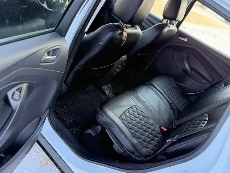 Ford kuga 2013 года, бензиновый двигатель 1.6, механическая коробка передач.
Два собственника по птс.
Подтвержденный оригинальный пробег — 168 000 км.
Vin для проверки
Z6faxxesmadu12529
Автомобиль в отличном состоянии:
- Оцинкованный кузов, защищен от коррозии.
- Все стекла оригинальные, включая лобовое.
- Двигатель работает ровно, без посторонних шумов и ошибок.
- Коробка передач плавная, ходовая часть без стуков.
В комплекте: полный набор ключей и сервисная книжка.
Документы в полном порядке, продажа с официальным оформлением.
Цена 950 000 рублей
Город: донецк.
Телефон для связи: +7 (949) 983-13-86.
📞 Звоните: +7(949)9831386 - фотография - 9