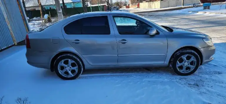 Skoda октавия а5, состояние на твёрдую 5ку, год выпуска 2012, двигатель 1.6 bfe, ходовая как мячик, по кузову без повреждений, не гнилая, не ржавая, покупал в краснодаре, лобовое стекло целое, без сколов, климат 2х зоный, заправлен, круиз контроль, 4 эсп, два ключа, салон чистый, не прокуренный, не затёртый, оформление в мрэо обязательно, г. Горловка, цена 850т. Р. +79495625463
📞 Звоните: +7(949)5625463 - фотография - 5