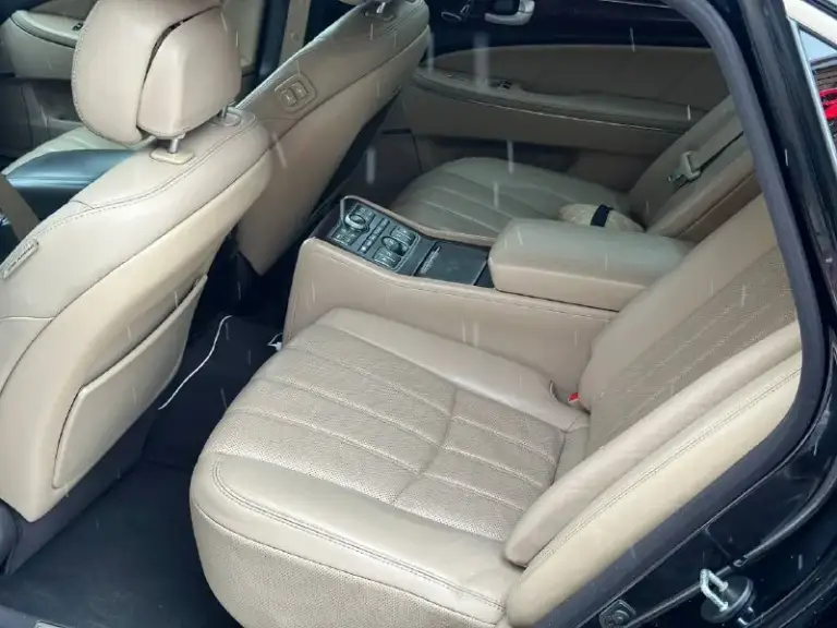 В продаже
⚡️ Hyundai equus vs460 ⚡️
💰Цена 1 100 000₽
✅Год выпуска 2012
⚙️Двигатель 4.6 самолет
⚙️Коробка автомат
Задный привод
✅Пробег 268 000 км
✅С документами полный порядок !
✅Новые тормозные диски в круг, новые колодки в круг
Свежее масло со всеми фильтрами !!
Автомобиль полностью обслужен
Доедет куда угодно !!
Машина в очень достойном состоянии
Реальный конкурент s class и bmw7 серии
Намного дешевле по расходникам
Двигатель миллионник. ! Не путать с двигателем 3.8 !!!!!
Пневма, присоски, массажи
Все работает
Недавно было сделано большое то!
Жирнейшая комплектация !
Звоните, пишите обсудим !
Дмитрий
+79493671204
📞 Звоните: +7(949)3671204 - фотография - 10
