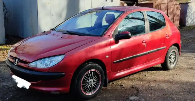 ✅Автомобиль: peugeot 206
✅Год: 2004
✅Пробег: 135000
✅Объем: 1.1
✅Цена: 340000(торг у капота)
✅Телефон: +79493313593
✅Подпись автора: борис
✅Город: донецк, ворошиловский р-н
+Сигнализация, передние стеклоподъемники, кондиционер.
Взята с салона новой, 1 владелец по птс, пробег городской, не скручен. Вместе с машиной идет комплект документов о техобслуживании с момента покупки, два комплекта свежей резины на дисках (bridgestone лето на легкосплавных, hankook зима на штамповке). Мкп 5 работает идеально, не вылетает. Машина обслуживается регулярно. Есть мелкие недочеты по кузову (видно на фото). На полном ходу, используется ежедневно. Салон чистый, аккуратный.
📞 Звоните: +7(949)3313593 - фотография - 2