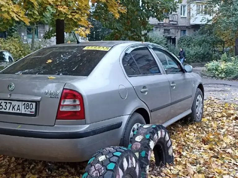 Продам шкода октавия тур 2007 г, 1.4 мкпп, 213000 пробега, на полном боевом ходу, без кондера, собственник 430000 р, +79495645769 - фотография - 4
