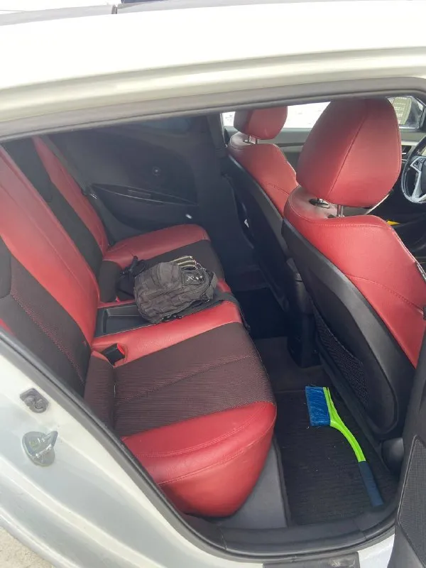 Продается hyundai veloster ! ! !
Год выпуска: 2012г.
Двигатель: 1.6. Gdi 140 л. С.

Пробег: 77 тыс. Миль
Работает все, что должно работать, авто в отличном состоянии
Климат-контроль, система старт-стоп, без ключевой доступ, комбинированный салон, два комплекта резины.
Машина находится в донецке. Цена 1млн.300 тыс. Торг
+7949-103-19-21 (Владимир)
📞 Звоните: +7(949)1031921 - фотография - 10