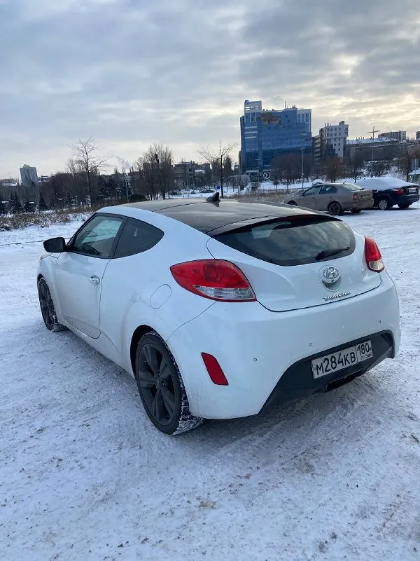 Продается hyundai veloster ! ! !
Год выпуска: 2012г.
Двигатель: 1.6. Gdi 140 л. С.

Пробег: 77 тыс. Миль
Работает все, что должно работать, авто в отличном состоянии
Климат-контроль, система старт-стоп, без ключевой доступ, комбинированный салон, два комплекта резины.
Машина находится в донецке. Цена 1млн.300 тыс. Торг
+7949-103-19-21 (Владимир)
📞 Звоните: +7(949)1031921 - фотография - 5