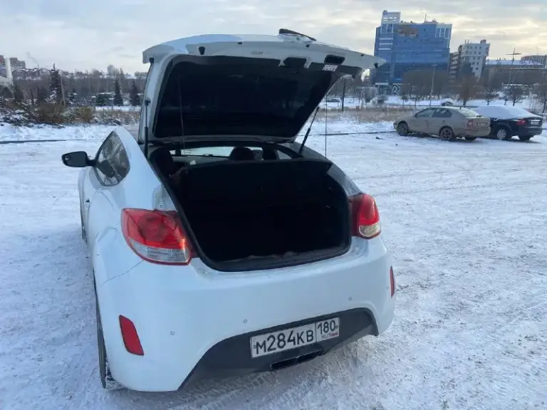 Продается hyundai veloster ! ! !
Год выпуска: 2012г.
Двигатель: 1.6. Gdi 140 л. С.

Пробег: 77 тыс. Миль
Работает все, что должно работать, авто в отличном состоянии
Климат-контроль, система старт-стоп, без ключевой доступ, комбинированный салон, два комплекта резины.
Машина находится в донецке. Цена 1млн.300 тыс. Торг
+7949-103-19-21 (Владимир)
📞 Звоните: +7(949)1031921 - фотография - 6