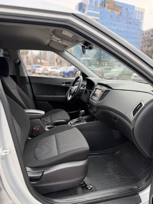 Hyundai creta 2020 год
Номер +79497546213
Цена:1.580.000
Машина в идеальном состоянии
Мотор и коробка работают идеально
Ходовая часть вложений не требует
Пробег 109.тсч км
Мотор 2.0 бензин-газ
Замена масла каждые 6-7 тсч км
Максимальная комплектация, без ключевой доступ, электро регулировка зеркал, датчик света и дождя, мультируль, круиз контроль, полный электропакет, подогрев руля и сидений, климат контроль, оригинальный большой монитор с блютуз
Машина обслужена от и до - фотография - 7