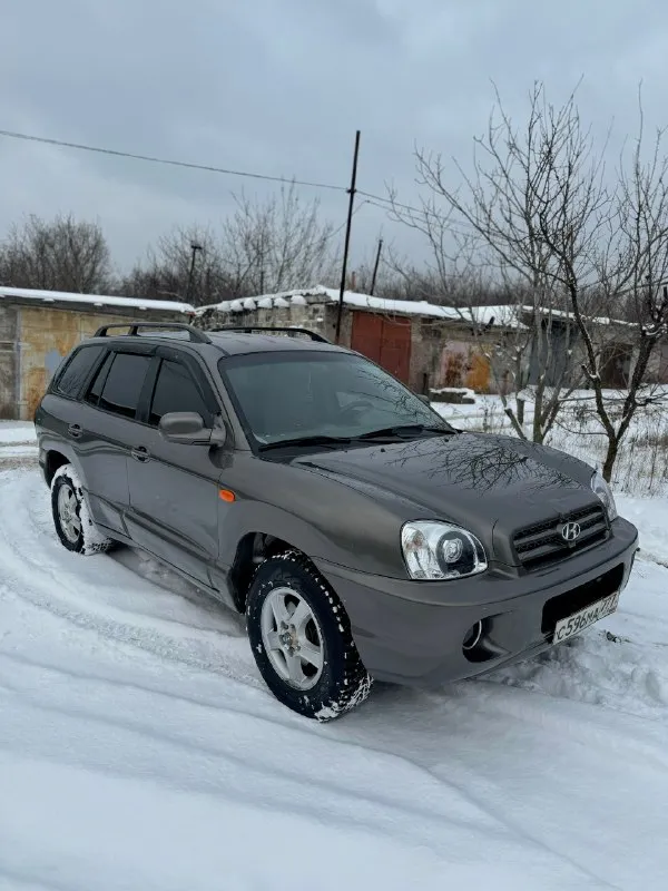Продам hyundai santa fe 2.7i♦️600.000₽♦️
Привод полный на автомате! Состояние огонь, без гнили и ржавчины, мотор бензиновый v6 работает как часики, не дымит не троит! Коробка не пинает вообще. Резина зимняя, магнитола 2din, пробег 256т. Км. Подвеска вся сделанная; не гремит вообще. Хорошая комплектация на коже, климате, 4 подьемника, подогревы, эл зеркала, star line сигналка, фары линзованые, на черных масках, с бронепленкой - ночью как днем! (родные отдам в комплекте)
Любое оформление документов в мрео
Штрафов, запретов, долгов нет!
Г. Макеевка +79497324159

📞 Звоните: +7(949)7324159 - фотография - 3