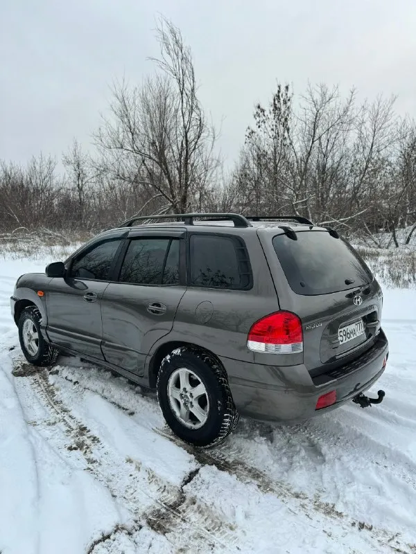 Продам hyundai santa fe 2.7i♦️600.000₽♦️
Привод полный на автомате! Состояние огонь, без гнили и ржавчины, мотор бензиновый v6 работает как часики, не дымит не троит! Коробка не пинает вообще. Резина зимняя, магнитола 2din, пробег 256т. Км. Подвеска вся сделанная; не гремит вообще. Хорошая комплектация на коже, климате, 4 подьемника, подогревы, эл зеркала, star line сигналка, фары линзованые, на черных масках, с бронепленкой - ночью как днем! (родные отдам в комплекте)
Любое оформление документов в мрео
Штрафов, запретов, долгов нет!
Г. Макеевка +79497324159

📞 Звоните: +7(949)7324159 - фотография - 7