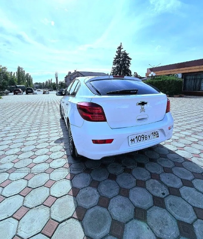 Г. Енакиево продам chevrolet круз 2014г. Объём 1.8 коробка механика автомобиль в хорошем состоянии цена: 750.000, торг у капота обращаться по номеру: +79495205898
📞 Звоните: +7(949)5205898 - фотография - 3