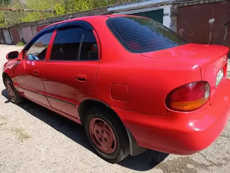 Продам  hyundai accent 1995г корейской сборки для  американского рынка в редком красивом цвете. Гаражное бережное хранение. Кузов и ходовая часть в идеальном состоянии, после кап ремонта, ремни грм, помпа, радиатор, колодки новые, все расходники менялись своевременно. Сигнализация. Салон в хорошем состоянии. Двигатель 1.5. Требует ремонта, в аварийном режиме работает 3 и задняя передачи. Комплект зимней резины. 220 000.небольшой торг. Регистрация на 180 регион
+79493330956. Донецк.
📲 Tg: 🇷🇺станислав 🇷🇺
📞 Звоните: +7(949)3330956 - фотография - 5