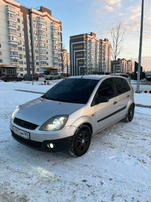 Продам форд фиеста!
За всю историю 2 хозяина с салона!
Машина местная не пригон!!!
Год - 2008
Газ евро4 (узаконен)!
Двигатель работает отлично!
Коробка без нареканий!
Кузов оцинкованный в хорошем состоянии!
Дно идеал, пороги идеал!
Стаканы завод!
Салон в отличном состоянии, по электрике работает каждая кнопочка, установлен старт стоп!
Ходовая обслужена, стоят спортивные тормоза!
Музыка штатная играет очень качественно!
Машина стоит на симпатичных дисках!
Цена - 385 тысяч рублей!
Осмотр г. Мариуполь
Тел. +79494970042 - фотография - 2