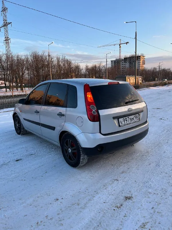 Продам форд фиеста!
За всю историю 2 хозяина с салона!
Машина местная не пригон!!!
Год - 2008
Газ евро4 (узаконен)!
Двигатель работает отлично!
Коробка без нареканий!
Кузов оцинкованный в хорошем состоянии!
Дно идеал, пороги идеал!
Стаканы завод!
Салон в отличном состоянии, по электрике работает каждая кнопочка, установлен старт стоп!
Ходовая обслужена, стоят спортивные тормоза!
Музыка штатная играет очень качественно!
Машина стоит на симпатичных дисках!
Цена - 385 тысяч рублей!
Осмотр г. Мариуполь
Тел. +79494970042 - фотография - 3