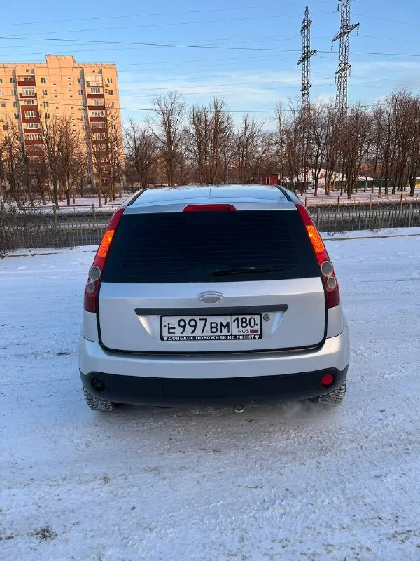 Продам форд фиеста!
За всю историю 2 хозяина с салона!
Машина местная не пригон!!!
Год - 2008
Газ евро4 (узаконен)!
Двигатель работает отлично!
Коробка без нареканий!
Кузов оцинкованный в хорошем состоянии!
Дно идеал, пороги идеал!
Стаканы завод!
Салон в отличном состоянии, по электрике работает каждая кнопочка, установлен старт стоп!
Ходовая обслужена, стоят спортивные тормоза!
Музыка штатная играет очень качественно!
Машина стоит на симпатичных дисках!
Цена - 385 тысяч рублей!
Осмотр г. Мариуполь
Тел. +79494970042 - фотография - 4