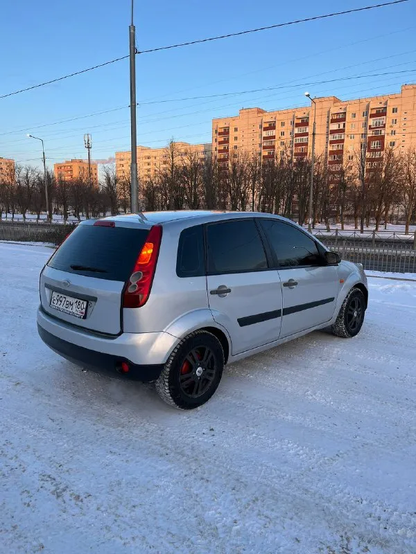 Продам форд фиеста!
За всю историю 2 хозяина с салона!
Машина местная не пригон!!!
Год - 2008
Газ евро4 (узаконен)!
Двигатель работает отлично!
Коробка без нареканий!
Кузов оцинкованный в хорошем состоянии!
Дно идеал, пороги идеал!
Стаканы завод!
Салон в отличном состоянии, по электрике работает каждая кнопочка, установлен старт стоп!
Ходовая обслужена, стоят спортивные тормоза!
Музыка штатная играет очень качественно!
Машина стоит на симпатичных дисках!
Цена - 385 тысяч рублей!
Осмотр г. Мариуполь
Тел. +79494970042 - фотография - 5