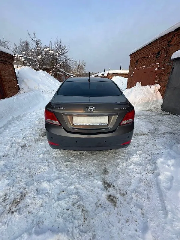Продам
Hyundai solaris 2014 1.6 ат
1 Единственный собственник!
43000 Подтвержденный оригинальный пробег! Полностью в родной краске!
Без дтп.
Полностью зеленая автотека!
В машине еще присутствует запах новой машины. Состояние салона ближе к новому. Все то проводились по регламенту, сейчас делать нечего не нужно. Практически новая зимняя резина, комплект хорошей летней отдам тоже. Комплектация: сигнализация stariine с автозапуском, 3 ключа, гур, эсп, электрорегулировка зеркал, кондиционер, подогрев передних и задних сидений по отдельности, хорошая музыка, передние и задние дисковые тормоза, мощный 1,6 автомат изумительно работает! Расход топлива 8.8/5.2, функция eco режим. Надежный качественный автомобиль, который прослужит вам долгие годы! Гаражное хранение. По мелочи есть притертости. Реальному покупателю торг. Автоподбор, любые проверки без проблем!
Честный хозяйский автомобиль.
По документам идеально все.
Могу присутствовать при переоформлением.
Мес
📲 Tg: @annet_325
📞 Звоните: +7(949)3578224 - фотография - 3