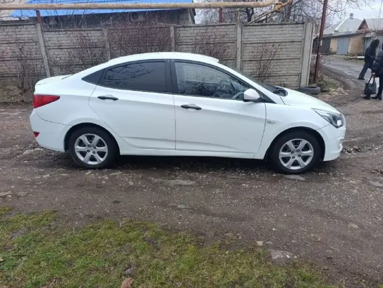 Хюндай солярис (hyundai solaris) 2015 г; мотор 1, 4 механика, в нормальном рабочем состоянии. Возможен обмен.
Цена 850 000₽
+79493615247 - фотография - 3