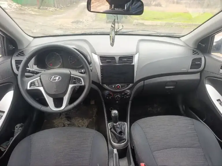 Хюндай солярис (hyundai solaris) 2015 г; мотор 1, 4 механика, в нормальном рабочем состоянии. Возможен обмен.
Цена 850 000₽
+79493615247 - фотография - 4