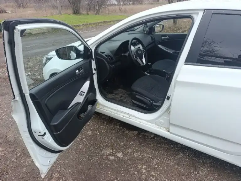 Хюндай солярис (hyundai solaris) 2015 г; мотор 1, 4 механика, в нормальном рабочем состоянии. Возможен обмен.
Цена 850 000₽
+79493615247 - фотография - 5
