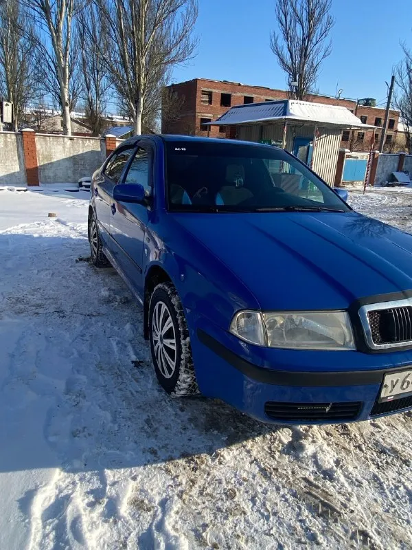 Шкода октавия 1.6 2000г.
Мкпп без хрустов, ходовая без стуков.
Кузов целый, геометрия ровная, стаканы на месте.
Салон нормальный, без критики.
Кондиционер, гур
Юридически чистая, документы в порядке.
Сел и поехал.
Цена 400 000
Г. Макеевка
Торг минимальный, у капота.
+79495243756
📞 🇷🇺 Звоните: +79495243756 - фотография - 4