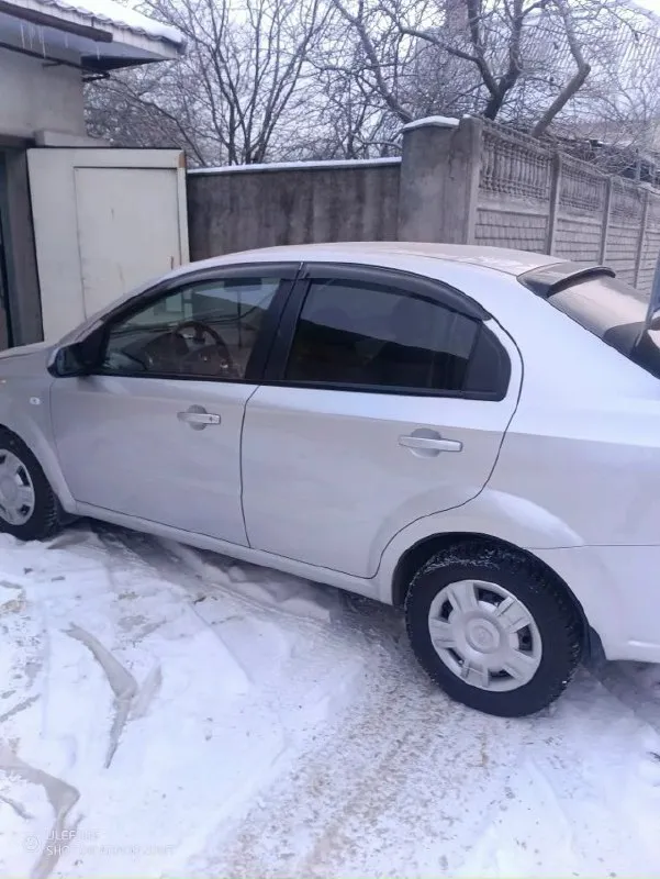 Продам chevrolet aveo, 2007 год. Цена: 800 000 руб. , торг возможен. Автомобиль в хорошем состоянии, бережная эксплуатация. Пробег — 98 000 км, родной. Двигатель 1.6 (16v) — надёжный и бодрый. Комплектация: кондиционер гидроусилитель руля подогрев передних сидений электростеклоподъёмники двигатель и коробка работают ровно, без посторонних шумов. Подвеска в норме. Салон чистый, ухоженный. Экономичный и удобный автомобиль для города. Документы в порядке, без запретов и ограничений. Осмотр по договорённости. Находится в г. Горловка +7 949 389-23-22 андрей
📞 Звоните: +7(949)3892322 - фотография - 2