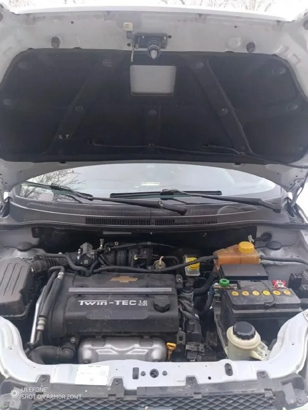 Продам chevrolet aveo, 2007 год. Цена: 800 000 руб. , торг возможен. Автомобиль в хорошем состоянии, бережная эксплуатация. Пробег — 98 000 км, родной. Двигатель 1.6 (16v) — надёжный и бодрый. Комплектация: кондиционер гидроусилитель руля подогрев передних сидений электростеклоподъёмники двигатель и коробка работают ровно, без посторонних шумов. Подвеска в норме. Салон чистый, ухоженный. Экономичный и удобный автомобиль для города. Документы в порядке, без запретов и ограничений. Осмотр по договорённости. Находится в г. Горловка +7 949 389-23-22 андрей
📞 Звоните: +7(949)3892322 - фотография - 5