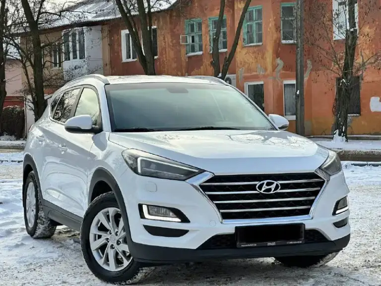 Продается: hyundai tucson 2019 год!
Рестайлинг, обьем 2.0 бензин самый простой и надежный, автомобиль в идеальном состоянии,
Вложений абсолютно никаких не требует,
Обслуживается все во время по регламенту,
Авто весь в заводском состоянии
Резина зима новая, пробег родной 113тыс, км
Комплектация пред максимальная!
Start stop,
Подогрев руля,
Car play,
Auto hold,
Подогрев всех сидений,
Двух зонный климат контроль,
Камера заднего вида,
Парктроники, и многое другое! Описывать долго)
Своими словами действительно отличный семейный паркетник!
С документами полностью порядок!
Продажа от собственника любое переоформление!
Цена 2175.000₽ торг присутствует по факту
Звоните +7949-551-68-75
Также телеграмм ☝🏻
📲 Tg: n.77
📞 Звоните: +7(949)5516875 - фотография - 1