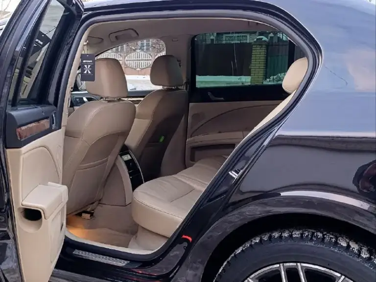 Продам skoda superb 2
В красивом состоянии.
Два владельца за всю историю.
2010 Года выпуска.
1.8 Т бензин
Без масложора без дыма и прочего!
Пробег 226т. Км
Вложений автомобиль не требует.
Состояние автомобиля такое же как на фото!
Авто оснащёно богатой  комплектацией: полный электро пакет, кожа.
Эл. Сидения, эл. Зеркала, складывание зеркал, мульти руль, двух зонный климат контроль, дотяжки багажника, подогрев всех сидений, адаптированная оптика,
Хорошая акустика, и много другого. .
Диски р18 новая зимняя резина. В автомобиле работает абсолютно всё без нареканий.  
Просторный и комфортабельный авто👍
С документами порядок.
Любое переоформление.
Находится в донецке
Цена 885.000 тр торг на месте ✅
Моб +79494494164
            +79494484540
📲 Tg: 😎♠️
📞 Звоните: +7(949)4494164 - фотография - 9
