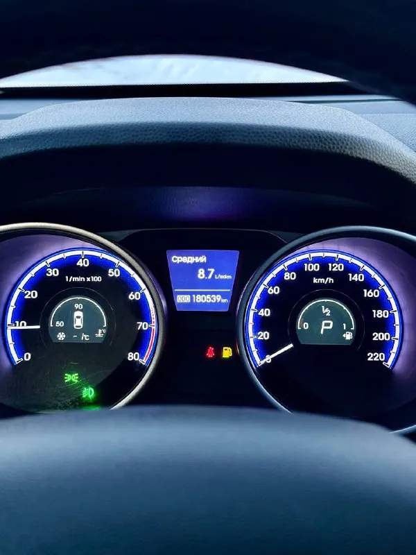 🇰🇵 Hyundai ix35 at
💰Цена: 1 150 000р
🏢Город: мариуполь
📅Год выпуска: 2012
🗒️Пробег: 180 539км.
⚙️Двигатель: 2.0
⛽Топливо: бензин
⚙️Кпп: автомат
📞 Телефон:
+7-949-727-41-51
+7-949-551-91-52
+7-989-263-55-56
💾 Описание:
✅ Техническая часть на 5+
✅ Очень красивый цвет
✅ Отличное состояние
✅ Кузов без дефектов
🔥 Отличная комплектация:
❄️ Двухзонный климат-контроль, подогрев всех сидений, бортовой компьютер, кожаный мультируль, птф, кожаный комбинированный салон, полный электропакет, помощь при спуске, оригинальные литые диски.
Улица шевченко 269
🏦 Возможна продажа в кредит по двум документам. - фотография - 10