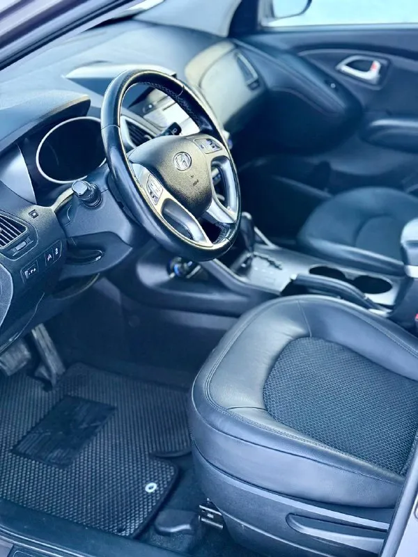 🇰🇵 Hyundai ix35 at
💰Цена: 1 150 000р
🏢Город: мариуполь
📅Год выпуска: 2012
🗒️Пробег: 180 539км.
⚙️Двигатель: 2.0
⛽Топливо: бензин
⚙️Кпп: автомат
📞 Телефон:
+7-949-727-41-51
+7-949-551-91-52
+7-989-263-55-56
💾 Описание:
✅ Техническая часть на 5+
✅ Очень красивый цвет
✅ Отличное состояние
✅ Кузов без дефектов
🔥 Отличная комплектация:
❄️ Двухзонный климат-контроль, подогрев всех сидений, бортовой компьютер, кожаный мультируль, птф, кожаный комбинированный салон, полный электропакет, помощь при спуске, оригинальные литые диски.
Улица шевченко 269
🏦 Возможна продажа в кредит по двум документам. - фотография - 9