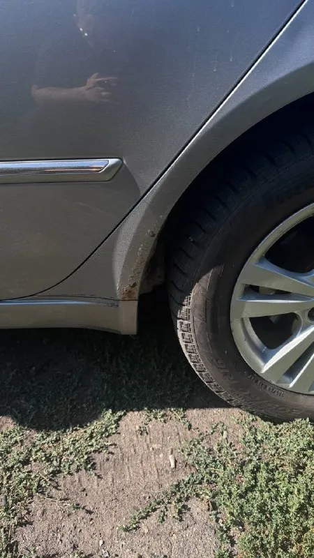 Продается hyundai sonata 5 поколение nf рестайлинг (2008 год)
📍 Местоположение: г. Луганск
🚗 Автомобиль в отличном состоянии! Идеален для семейных поездок и каждодневных поездок по городу.
🔧 Особенности:
* Двигатель: в хорошем состоянии.
* Кпп: автомат, в отличном состоянии.
* Климат-контроль: кондиционер заправлен и охлаждает идеально, печка греет как надо.
* Музыка: отличный звук с современной android-магнитолой.
* Сигнализация: установлена сигнализация с автозапуском starline v2 eco для вашего комфорта и безопасности.
* Шины: новая зимняя резина pirelli (липучка), диски r16.
* Свет: яркие фары и птф для отличной видимости.
👨👩👧👦 Машина подходит для семейных поездок: просторный салон, удобный мультируль, все работает как нужно.
🔨 Кузов: есть незначительные косметические дефекты, но это не влияет на внешний вид и эксплуатацию.
📜 Документы: чистые, я собственник, готов к любому виду переоформления.
💰 Цена: 750.000 ₽ (торг уместен).
‼️ Внимание: перекупам просьба не бе
📞 Звоните: +7(959)2048787 - фотография - 4