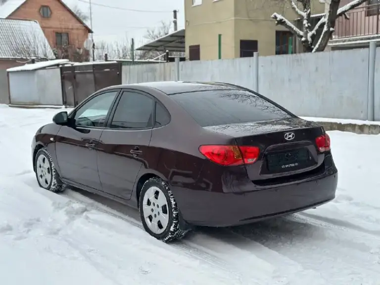 ❗Продам hyundai elantra❗
Год выпуска 2007,мотор 1.6 коробка: автомат, пробег: 259.000км
✅Цена: 670.000 руб торг

📑 Юридически абсолютно чистая, любое переоформление без проблем!

♻Автомобиль в отличном состоянии. Мотор в идеале, коробка тоже (переключает плавно без рывков и пинков). Кузов в идеальном состоянии, рыжиков и гнили нет.

♻Комплектация: климат контроль, датчик дождя, мультируль, круиз контроль, 3х режимный подогрев сидений, электро регулировка и подогрев боковых зеркал, центральный замок, усилитель руля, стеклоподъемники,8 подушек безопасности, abs, esp.

🏠Осмотр днр, г. Амвросиевка
☎️Подробности по телефону:
+79493060188
+79885749747 - фотография - 3