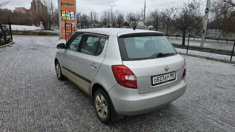 Skoda fabia
Год выпуска: 2007
Тип кпп: механическая
Объем двигателя: 1.4 литра
Тип топлива: бензин
Пробег: 211 000 км
Цена:💥 440 000 рубли 💥
Дополнительная информация:
Родной пробег
Родной окрас
1 Хозяин
Бортовой компьютер
Кондиционер
Заводской ксенон
В хорошем техническом состоянии
Кузов без гнили

📞 🇷🇺 +79495093428
+79498392499 - фотография - 2