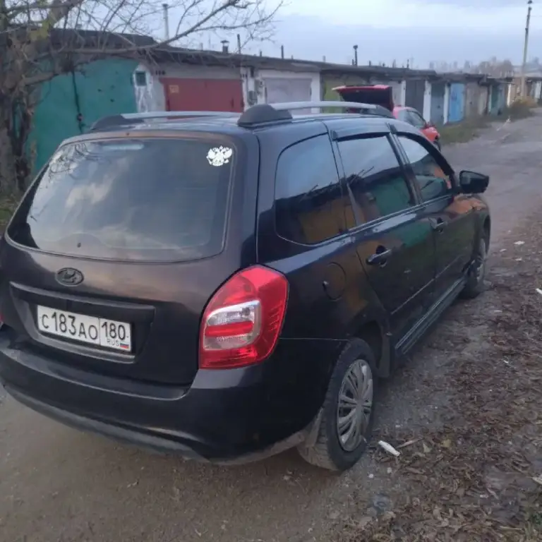 Продам авто калина 2 универсал( ваз 2194) 2014г. В хорошем состоянии.
Пробег-289 000км.
Коробка-механика.
Комплектация люкс-передние и задние стеклоподъёмники, подогрев лобового и заднего стекла, подогрев передних сидений, электрорегулировка боковых зеркал, светодиодные противотуманки, климат-контроль.
Вся обесшумлена в круговую.
Салон и сиденья обшиты эко-кожей темного цвета.
Обслужена полностью!(всё что делалось за время владения расскажу и покажу записи).
Машина делалась для себя!
Цена-450 000руб.
Торг с реальным покупателем.
Телефон для связи+7(949)737-84-30 алексей.
📞 Звоните: +7(949)7378430 - фотография - 4
