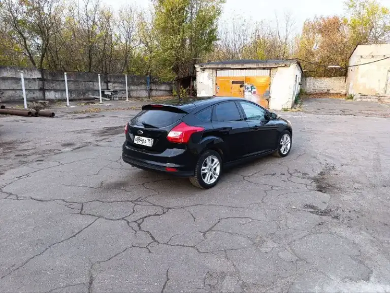 Продам ford focus 3, 2012 г. В. , 1.6 газ/бензин, газ вписан в тех. Паспорт, механика, пробег 220000. Заменено ремни, ролики, помпа. Кондиционер работает, ошибок нет. Цена 630000, торг. Г. Снежное. +79494704740 - фотография - 2