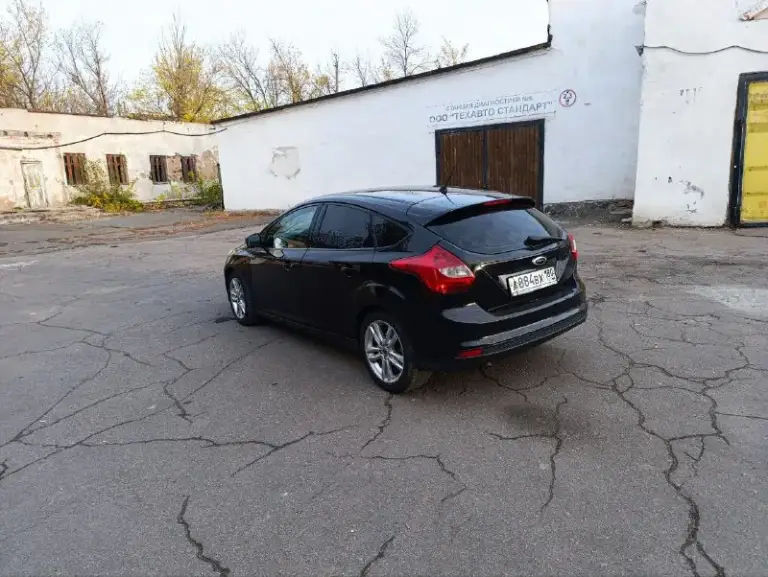 Продам ford focus 3, 2012 г. В. , 1.6 газ/бензин, газ вписан в тех. Паспорт, механика, пробег 220000. Заменено ремни, ролики, помпа. Кондиционер работает, ошибок нет. Цена 630000, торг. Г. Снежное. +79494704740 - фотография - 4