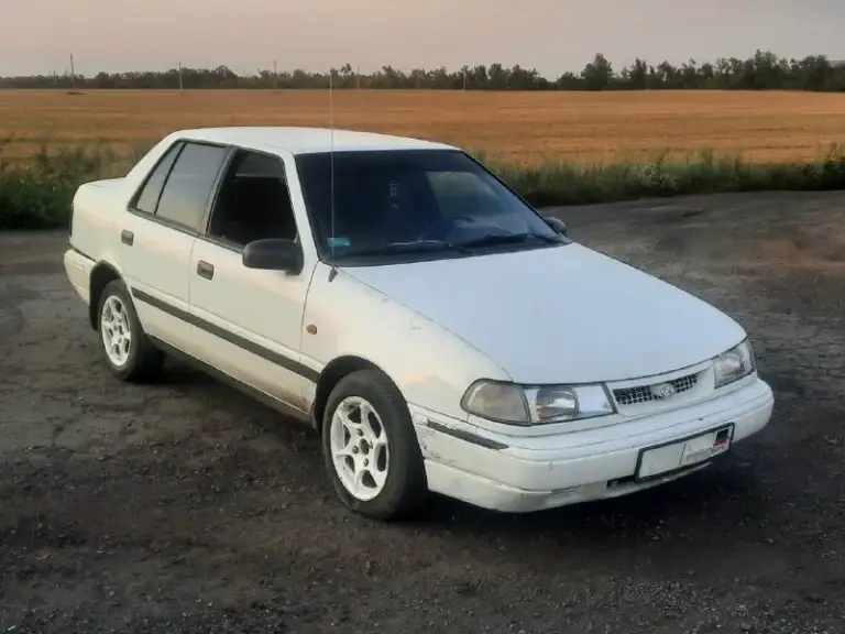 Макеевка продается hyundai accent (pony) 1994 года. Цена: 135.000₽ тел +79495334582 состояние: * внешний вид: есть небольшие недостатки, краска на бамперах потрескалась не держаться некоторые крепления * техническое состояние: двигатель капитально отремонтирован, установлены новые кольца, клапана, . Характеристики: * двигатель: инжектор, 1.5 л ( mitsubishi g4 1.5). * коробка передач: 5-ступенчатая. * гидроусилитель руля: есть. * ходовая часть: в норме, шрусы и пыльники рабочие. * фары: линзовые led с охлаждением. Салон: * в хорошем состоянии, тканевые чехлы. * аудиосистема: заводские динамики, новая магнитола с bluetooth и fm. Колеса: * диски титановые родные, резина передняя зимние (14r), задние летние (14r). Особенности: * печка работает. * два типа регистрации: постоянная украинская и временная днр. (с божьей помощью станет на временную регистрацию рф если продлят перерегистрацию) * в комплекте с машиной отдам много запчастей и разобранный двигатель j4dj1.3 с гбц под
📞 Звоните: +7(949)5334582 - фотография - 1