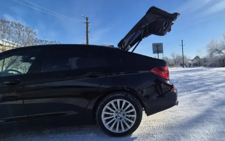 Продам bmw 5-series gran turismo (f07)2012г. В
В заводском окрасе !!! Без подкрасов !
На полном приводе xdrive (4wd). ,
С оригинальным пробегом 227т. Км
Двигатель 3.0 бензин,
8-Ступенчатый автомат steptronic,
— Это уникальный пятиместный лифтбэк бизнес-класса, сочетающий черты седана, универсала и кроссовера с кузовом типа «флисхэк» (пять дверей), предлагающий просторный салон, высокий уровень комфорта и большой багажник, благодаря двустворчатой крышке, доступный с мощными бензиновым. Автомобиль в родном окрасе, включая бампера. Родной пробег. .по комплектации - доводчики дверей, сиденья с ломающимися спинками и вентиляцией, музыка logic 7, круговой обзор.
Обслуживал машину как полагается, замена масла каждые 5-6 тыс, система охлаждении поддерживалась в чистоте. Только сотый бензин. Автомобиль полностью сухой снизу: мотор, коробка, редуктора, система охлаждения. Двигатель, коробка работают без нареканий, сохранилась часть истории обслуживания и сервисные книжки. Стойки
📞 Звоните: +7(959)2753142 - фотография - 8