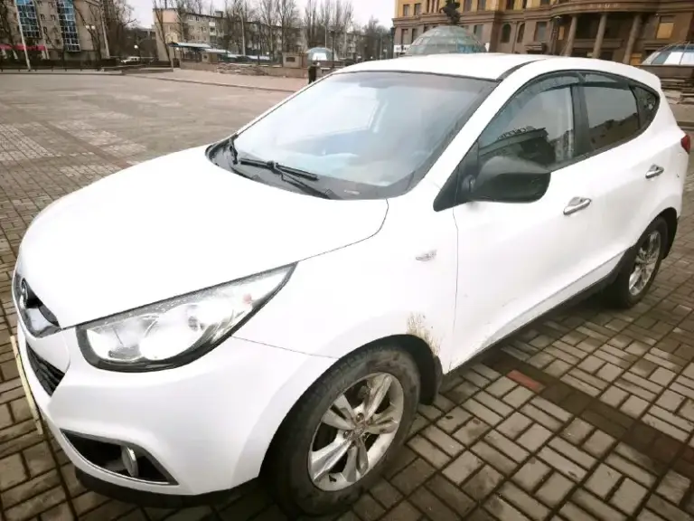 🚘 Марка и модель: ix35
📏 Пробег: 237т. Км.
📆 Год: 2012
📝 Кпп:
⚙️ Описание: 1 090 тыс. ₽. Hyundai ix35 2012г. 10-й месяц
Автомат aisin 6 ступ. 2.0л бензин
Полный привод 4wd ! Высокий клиренс
В родном окрасе почти весь кузов !
Два ключа. Зимняя резина. Литые диски r17
Автозапуск. Парктроник. Сигнализация
Машина ухоженная. Есть сервисная книга
Комплектация: кондиционер (заправлен, холодит), 4 эсп, электрозеркала, подогревы (всех сидений, зеркал, лобового и заднего стекла), птф, мультируль, круиз контроль, датчик света и дождя, bluetooth/usb, подлокотник, рейлинги, ветровики
Г. Донецк +7 949 302 87 11
💰 Цена: 1090 тыс. ₽
🌍 Город:
📞 Звоните: +7(949)3028711 - фотография - 10