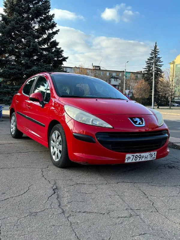 Продам peugeot 207 🔥 2008 года
🟢 : 1.4 (Не троит, не дымит, масло не расходует)
🟢 Коробка: автоматическая(робот) работает отлично, было поменяно сцепление
🔴 Пробег: 80000км ( родной пробег, подтвержденный автотекой) ездила девушка, очень мало.
🟢 Кузов: хорошее состояние, гнили, дырок, ржавчины нет. В связи с возрастом, есть небольшие нюансы по кузову, ничего критичного!!!
🟢 У автомобиля отличная комплектация:
– Круиз-контроль.
– Кондиционер.
– Обогрев зеркал.
– Абс.
– Электроусилитель руля.
– Центральный замок.
– Электростеклоподъёмники.
– Магнитола и хорошие динамики.
– Подрулевые лепестки.
🟢 Два комплекта резины
🟢Юридически автомобиль абсолютно чист. Без штрафов, арестов и ограничений.
Осмотр в г. Макеевка.
Отличный автомобиль, не пожалеете
Цена: 499.000тыс рублей (хороший торг!!!)
Все вопросы по телефону: +79493943389
📞 Звоните: +7(949)3943389 - фотография - 2