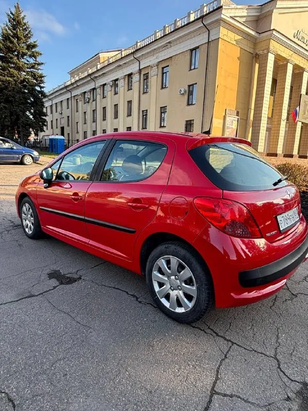 Продам peugeot 207 🔥 2008 года
🟢 : 1.4 (Не троит, не дымит, масло не расходует)
🟢 Коробка: автоматическая(робот) работает отлично, было поменяно сцепление
🔴 Пробег: 80000км ( родной пробег, подтвержденный автотекой) ездила девушка, очень мало.
🟢 Кузов: хорошее состояние, гнили, дырок, ржавчины нет. В связи с возрастом, есть небольшие нюансы по кузову, ничего критичного!!!
🟢 У автомобиля отличная комплектация:
– Круиз-контроль.
– Кондиционер.
– Обогрев зеркал.
– Абс.
– Электроусилитель руля.
– Центральный замок.
– Электростеклоподъёмники.
– Магнитола и хорошие динамики.
– Подрулевые лепестки.
🟢 Два комплекта резины
🟢Юридически автомобиль абсолютно чист. Без штрафов, арестов и ограничений.
Осмотр в г. Макеевка.
Отличный автомобиль, не пожалеете
Цена: 499.000тыс рублей (хороший торг!!!)
Все вопросы по телефону: +79493943389
📞 Звоните: +7(949)3943389 - фотография - 3