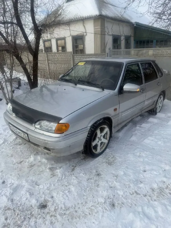 Продам ваз 2115, 2006 год, без вложений, двигатель и ходовая в хорошем состоянии, документы чистые, цена 225р, торг уместен. Гнили нету, состояние сел и поехал. 79259572411 авто находится в еленовке. - фотография - 2