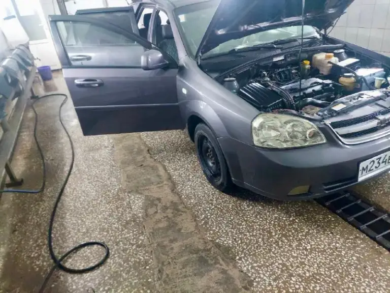 Продам
Chevrolet lacetti 2011 года
Пробег 170.250 ( растет)
По кузову есть не большой нюанс, но не критично
Не троит, не дымит, едет бодро
Подробнее расскажу по телефону
+7 (949) 342-91-48
Находится в енакиево
Цена 460.000 +торг
.
📞 Звоните: +7(949)3429148 - фотография - 2