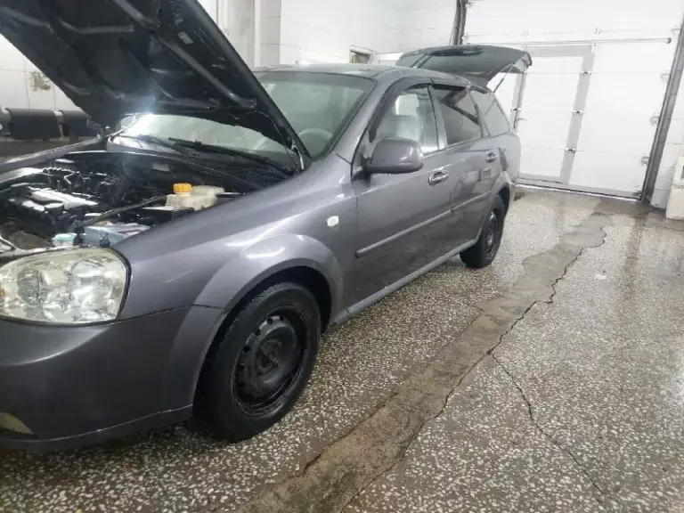 Продам
Chevrolet lacetti 2011 года
Пробег 170.250 ( растет)
По кузову есть не большой нюанс, но не критично
Не троит, не дымит, едет бодро
Подробнее расскажу по телефону
+7 (949) 342-91-48
Находится в енакиево
Цена 460.000 +торг
.
📞 Звоните: +7(949)3429148 - фотография - 3