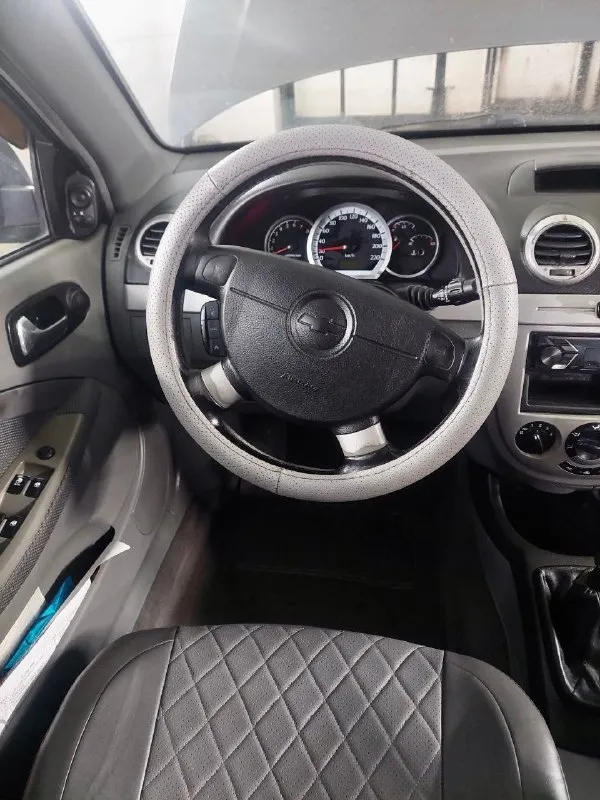 Продам
Chevrolet lacetti 2011 года
Пробег 170.250 ( растет)
По кузову есть не большой нюанс, но не критично
Не троит, не дымит, едет бодро
Подробнее расскажу по телефону
+7 (949) 342-91-48
Находится в енакиево
Цена 460.000 +торг
.
📞 Звоните: +7(949)3429148 - фотография - 6
